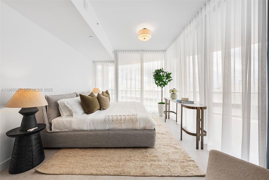 For Sale: $3,495,000 (3 beds, 3 baths, 2178 Square Feet)