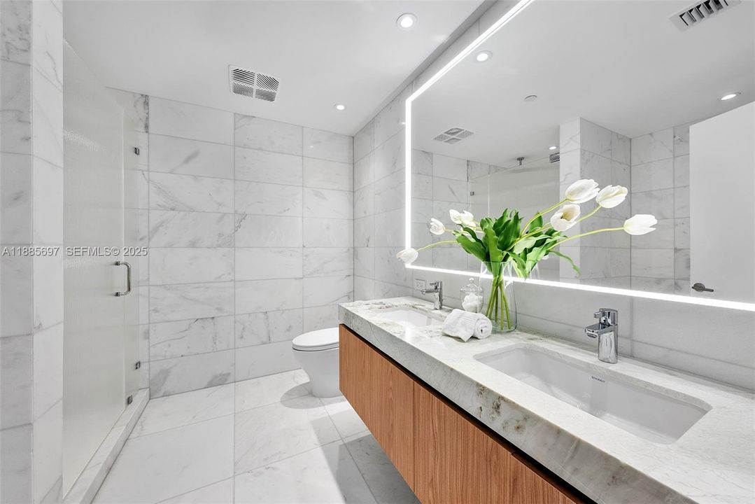 For Sale: $3,495,000 (3 beds, 3 baths, 2178 Square Feet)