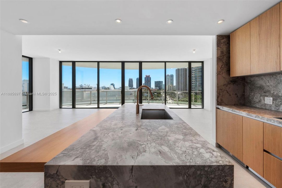 En Venta: $3,495,000 (3 camas, 3 baños, 2178 Pies cuadrados)