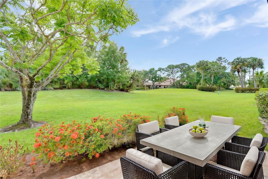 Activo con contrato: $435,000 (3 camas, 2 baños, 1542 Pies cuadrados)