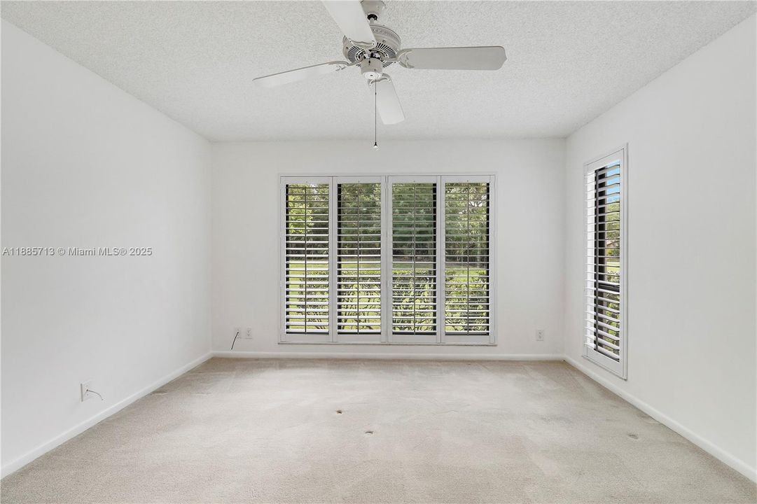 Activo con contrato: $435,000 (3 camas, 2 baños, 1542 Pies cuadrados)