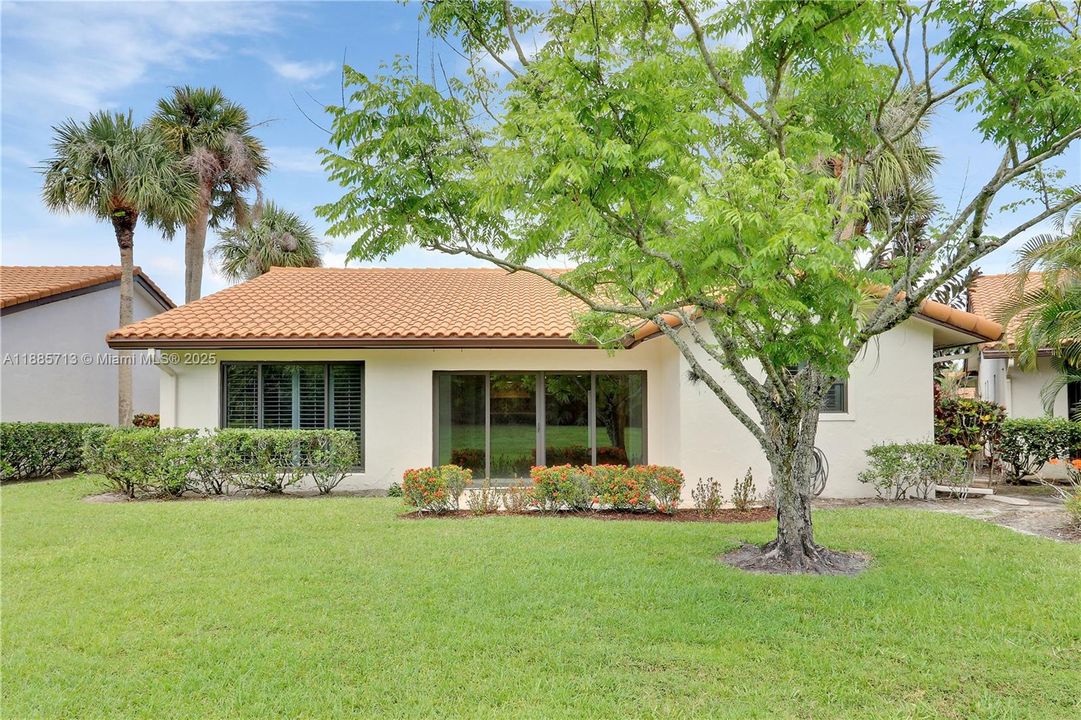 Activo con contrato: $435,000 (3 camas, 2 baños, 1542 Pies cuadrados)