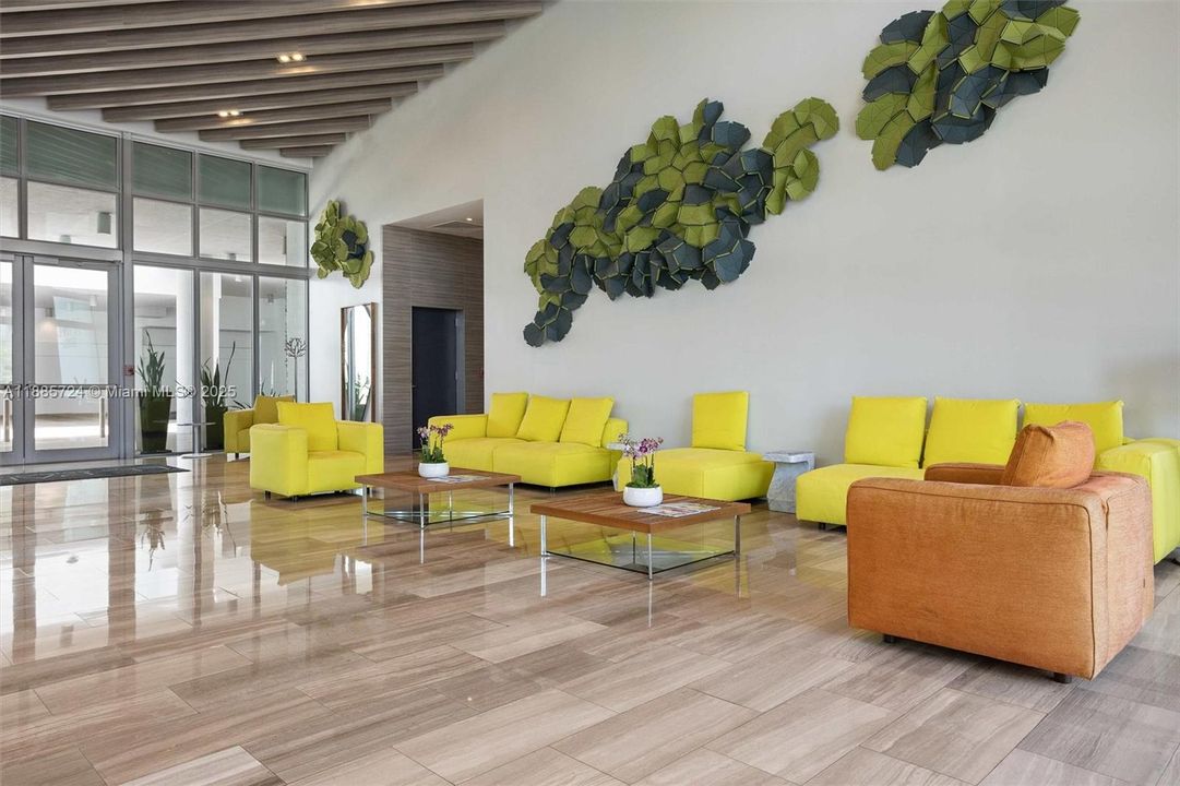 For Sale: $438,000 (1 beds, 1 baths, 488 Square Feet)