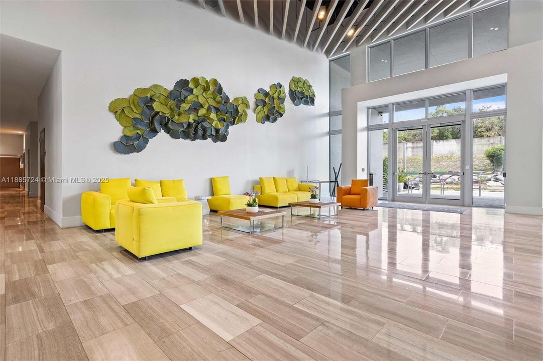 For Sale: $438,000 (1 beds, 1 baths, 488 Square Feet)