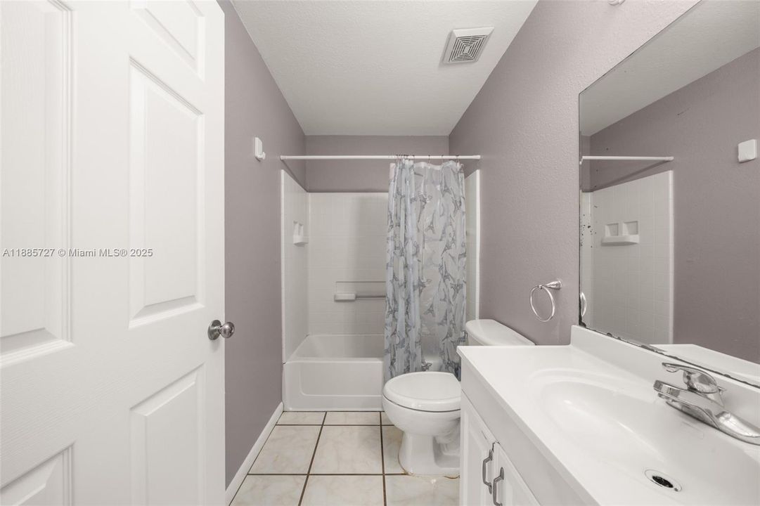 En Venta: $199,900 (3 camas, 2 baños, 0 Pies cuadrados)