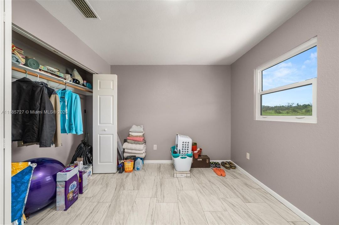 En Venta: $199,900 (3 camas, 2 baños, 0 Pies cuadrados)