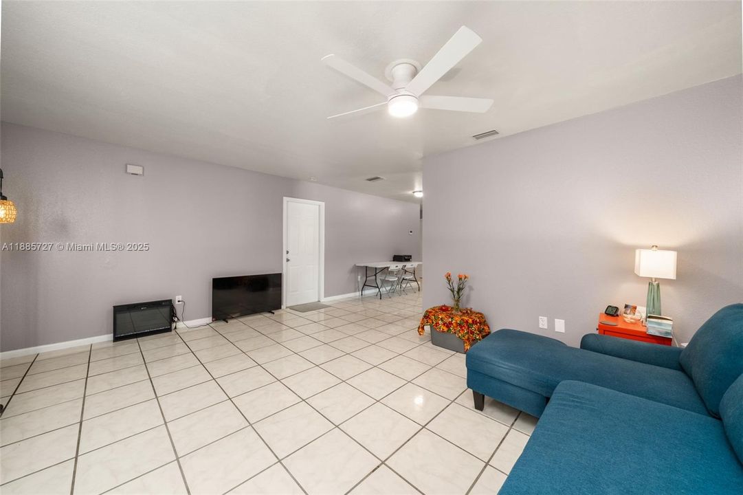 En Venta: $199,900 (3 camas, 2 baños, 0 Pies cuadrados)