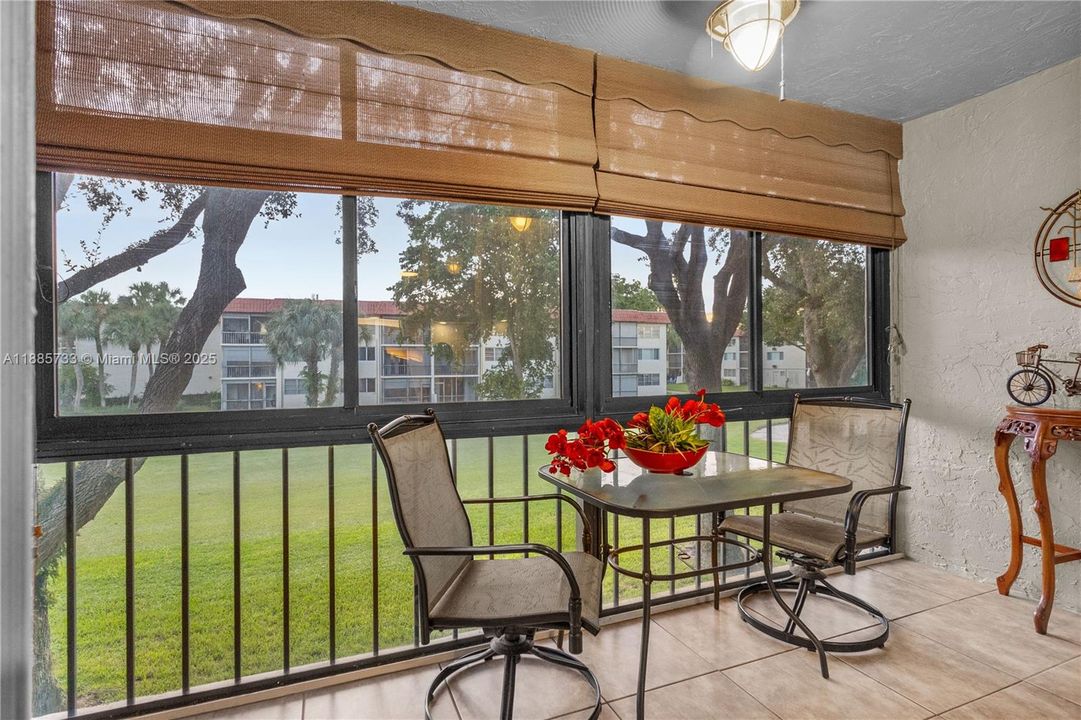 合同活跃: $139,500 (2 贝兹, 2 浴室, 1170 平方英尺)