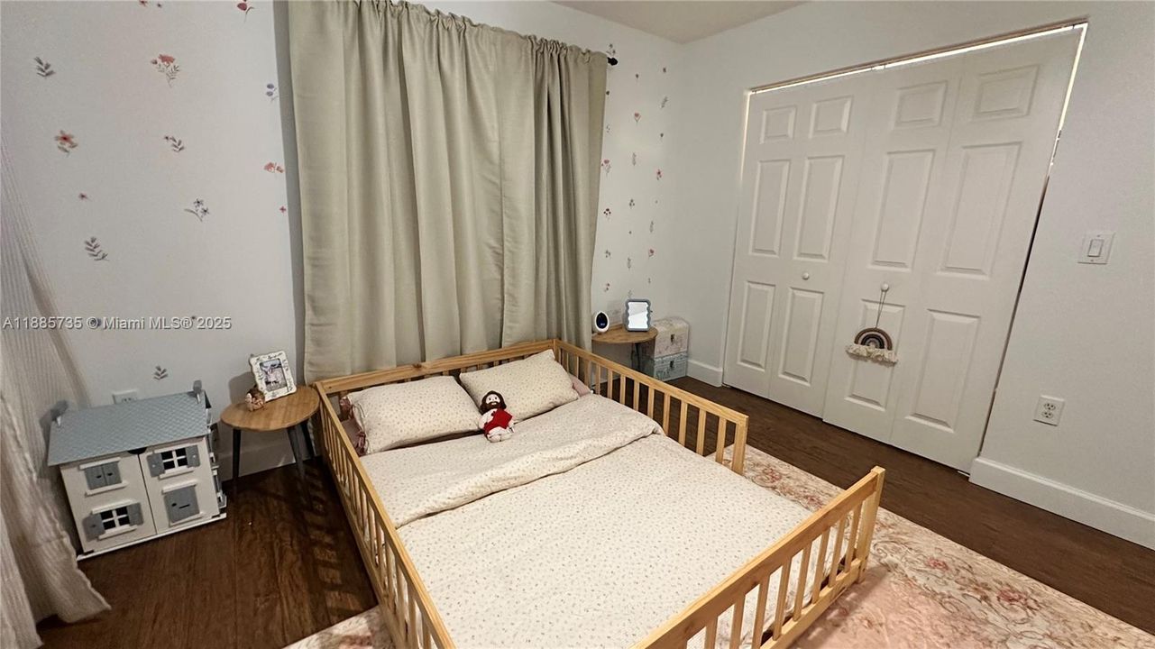 Activo con contrato: $3,390 (3 camas, 2 baños, 1744 Pies cuadrados)