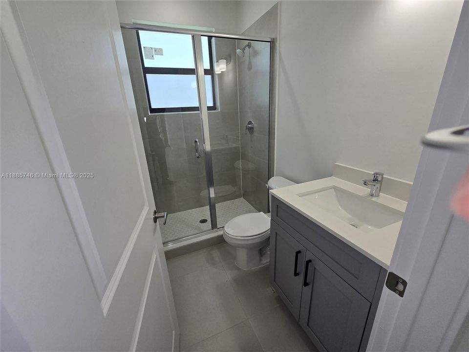 出租: $4,800 (4 贝兹, 3 浴室, 0 平方英尺)