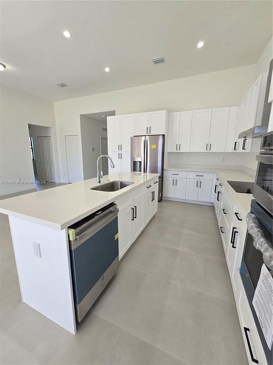 出租: $4,800 (4 贝兹, 3 浴室, 0 平方英尺)