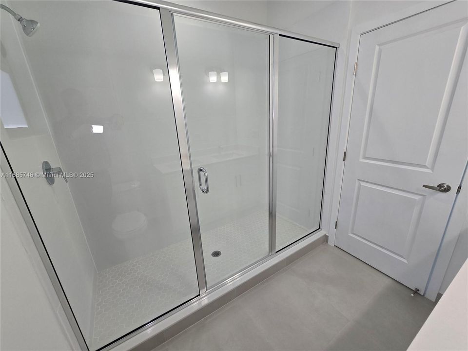 出租: $4,800 (4 贝兹, 3 浴室, 0 平方英尺)