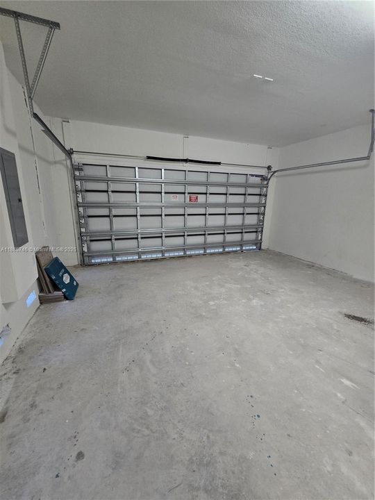 出租: $4,800 (4 贝兹, 3 浴室, 0 平方英尺)