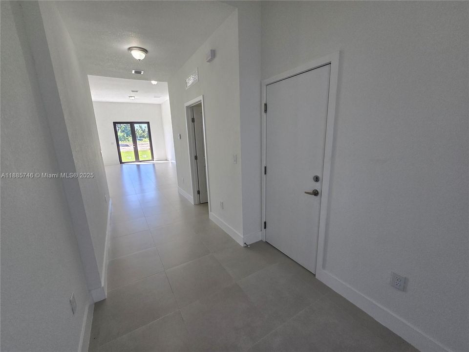 出租: $4,800 (4 贝兹, 3 浴室, 0 平方英尺)