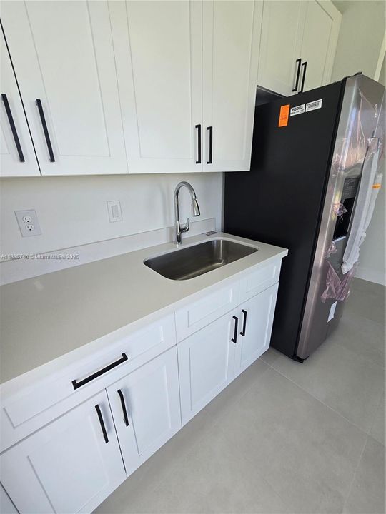 出租: $4,800 (4 贝兹, 3 浴室, 0 平方英尺)