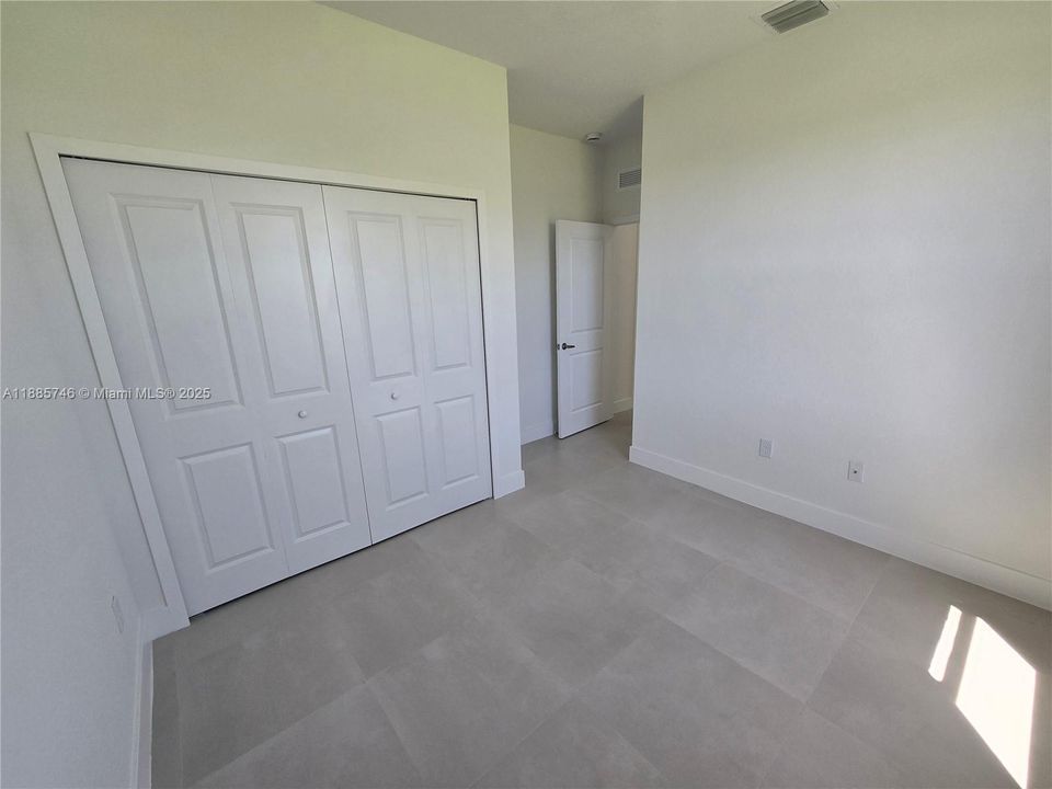 出租: $4,800 (4 贝兹, 3 浴室, 0 平方英尺)