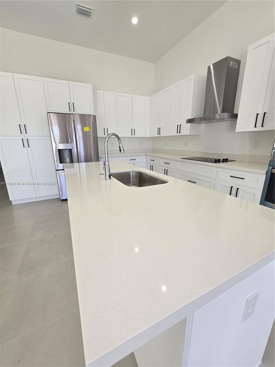 出租: $4,800 (4 贝兹, 3 浴室, 0 平方英尺)