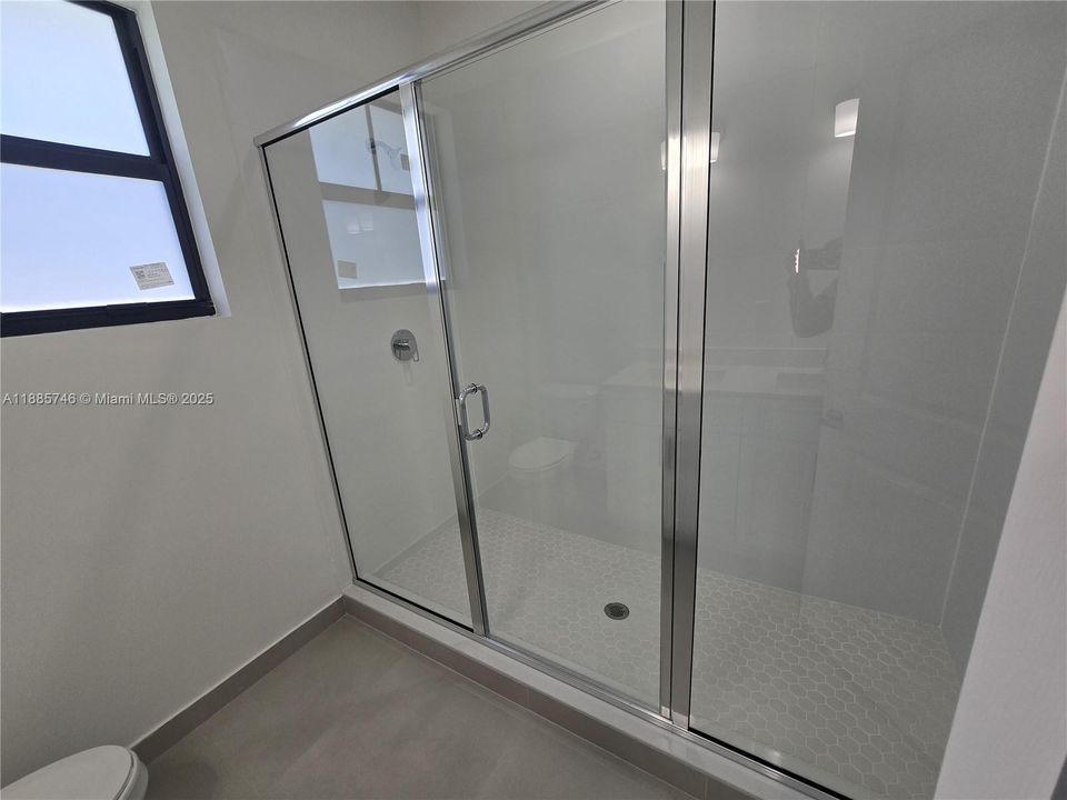 出租: $4,800 (4 贝兹, 3 浴室, 0 平方英尺)