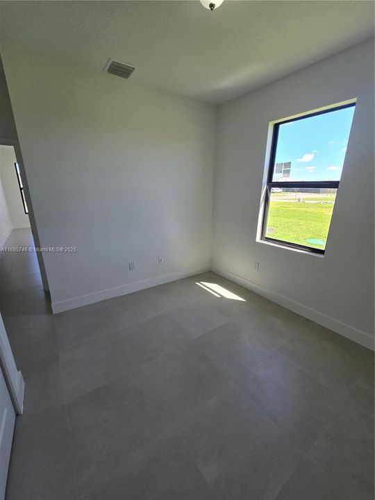 出租: $4,800 (4 贝兹, 3 浴室, 0 平方英尺)