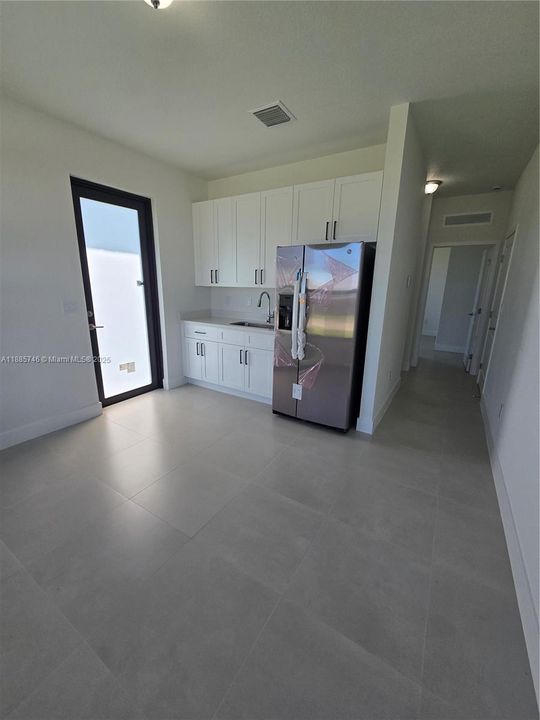 出租: $4,800 (4 贝兹, 3 浴室, 0 平方英尺)