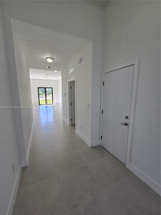 出租: $4,800 (4 贝兹, 3 浴室, 0 平方英尺)