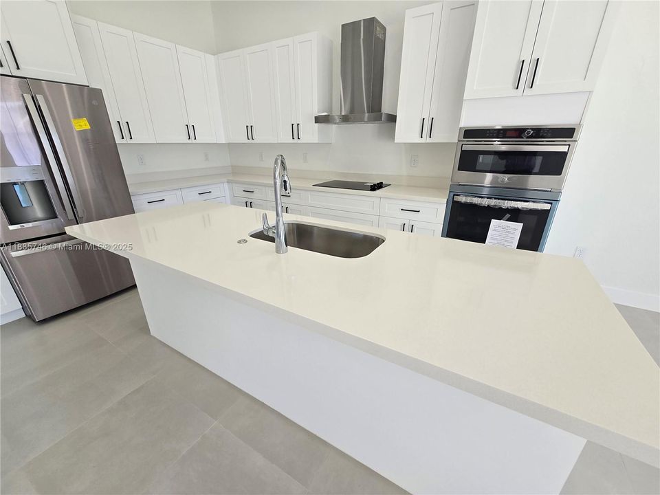 出租: $4,800 (4 贝兹, 3 浴室, 0 平方英尺)