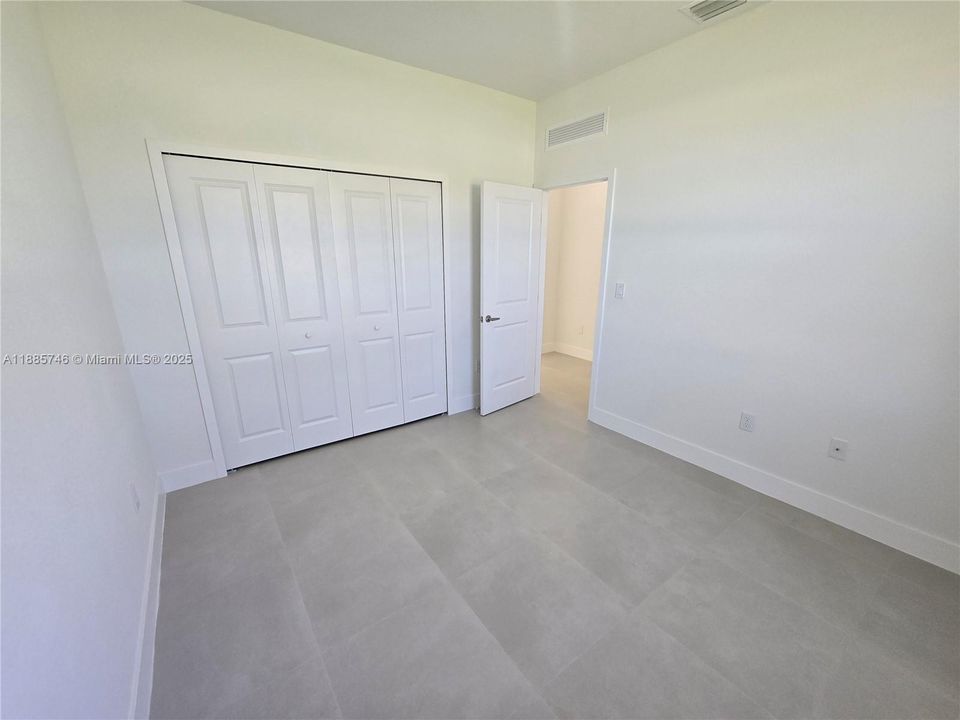 出租: $4,800 (4 贝兹, 3 浴室, 0 平方英尺)