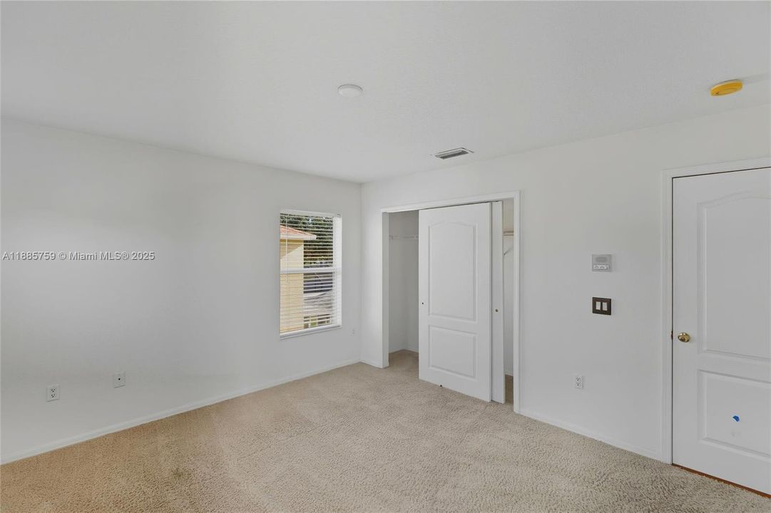 На продажу: $389,000 (4 спален, 2 ванн, 3314 Квадратных фут)