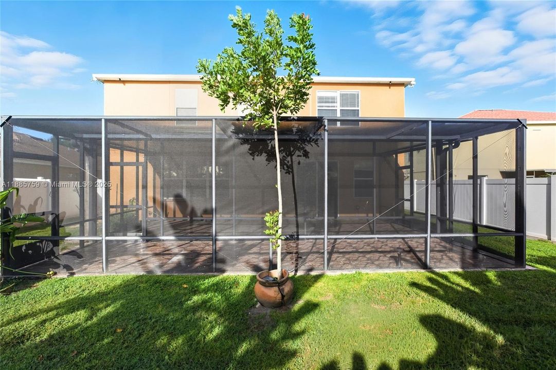 На продажу: $389,000 (4 спален, 2 ванн, 3314 Квадратных фут)