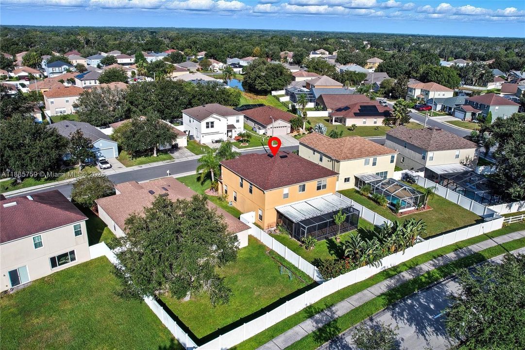 На продажу: $389,000 (4 спален, 2 ванн, 3314 Квадратных фут)