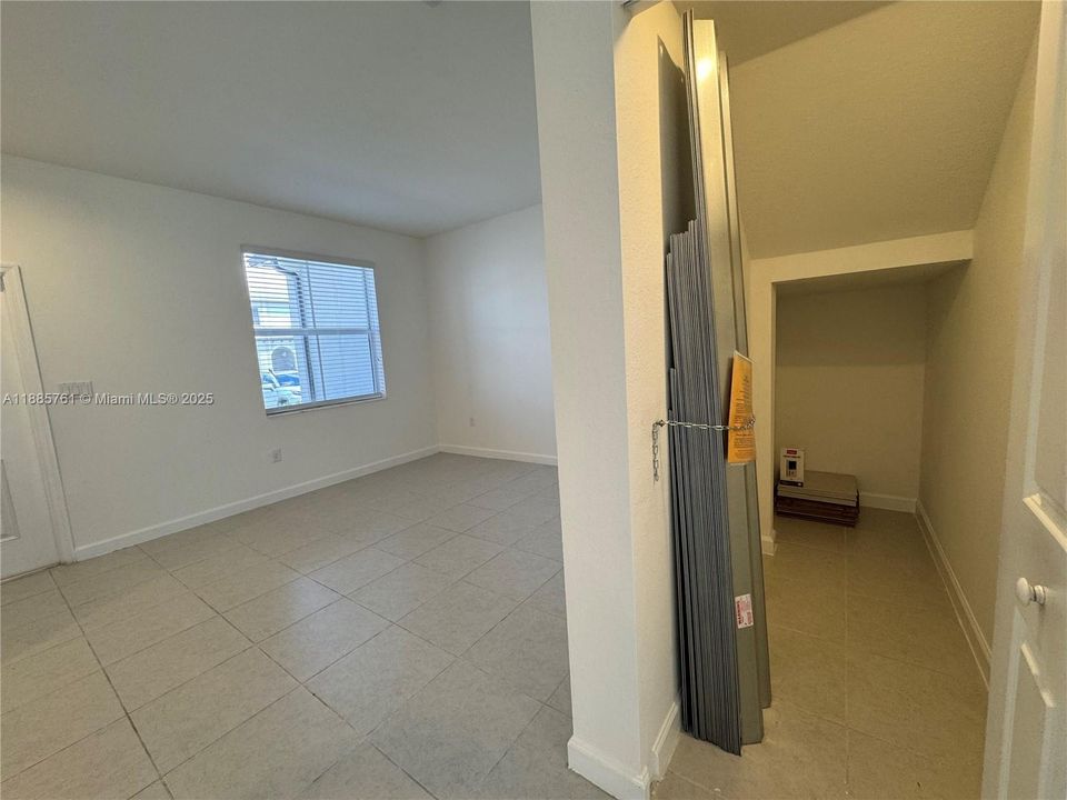 Недавно арендовано: $2,349 (3 спален, 2 ванн, 1483 Квадратных фут)