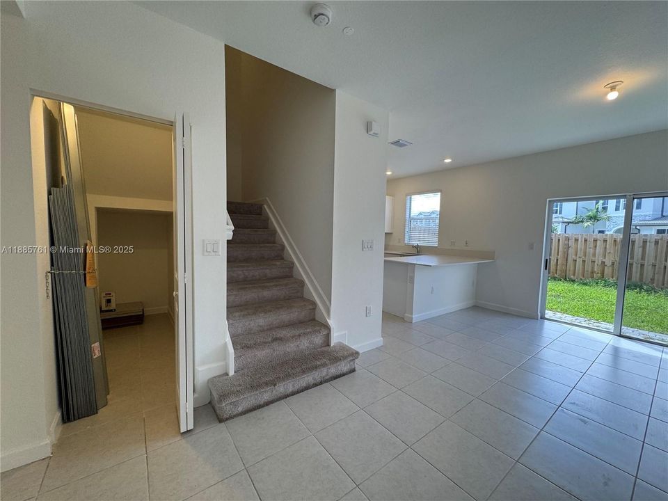 Недавно арендовано: $2,349 (3 спален, 2 ванн, 1483 Квадратных фут)