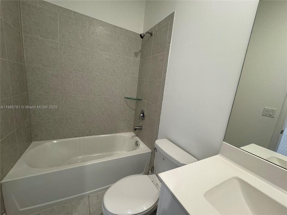 Недавно арендовано: $2,349 (3 спален, 2 ванн, 1483 Квадратных фут)