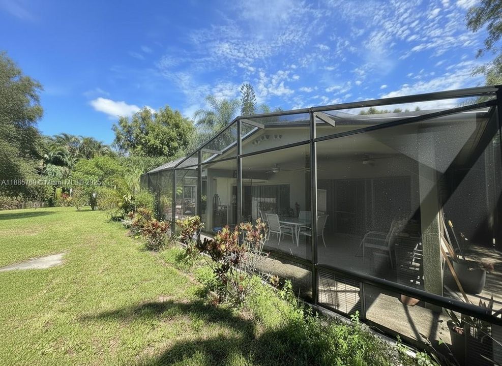 待售: $950,000 (3 贝兹, 2 浴室, 2160 平方英尺)