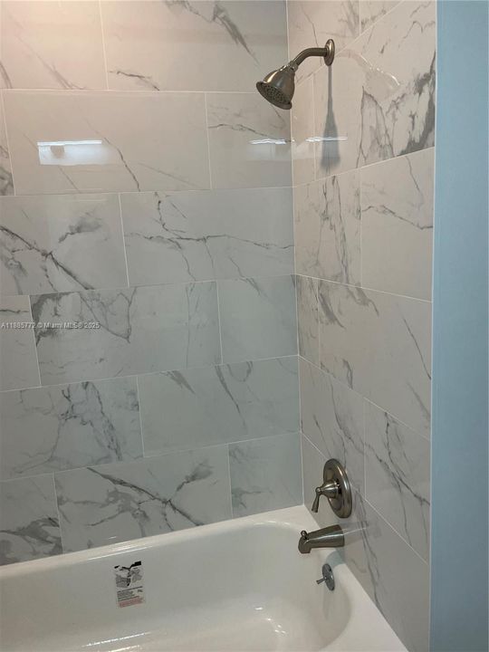 Под контрактом: $3,300 (3 спален, 2 ванн, 1461 Квадратных фут)