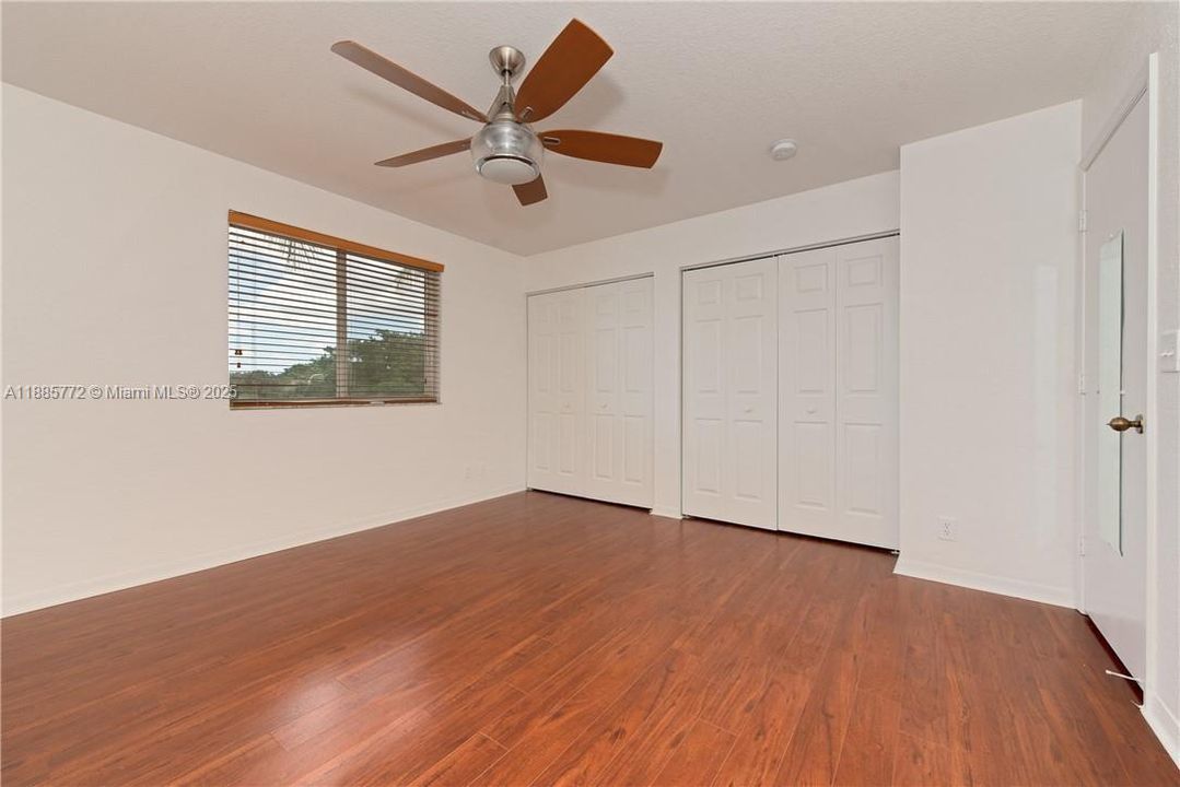 Под контрактом: $3,300 (3 спален, 2 ванн, 1461 Квадратных фут)