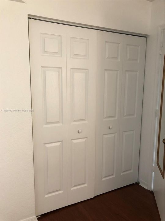 Под контрактом: $3,300 (3 спален, 2 ванн, 1461 Квадратных фут)