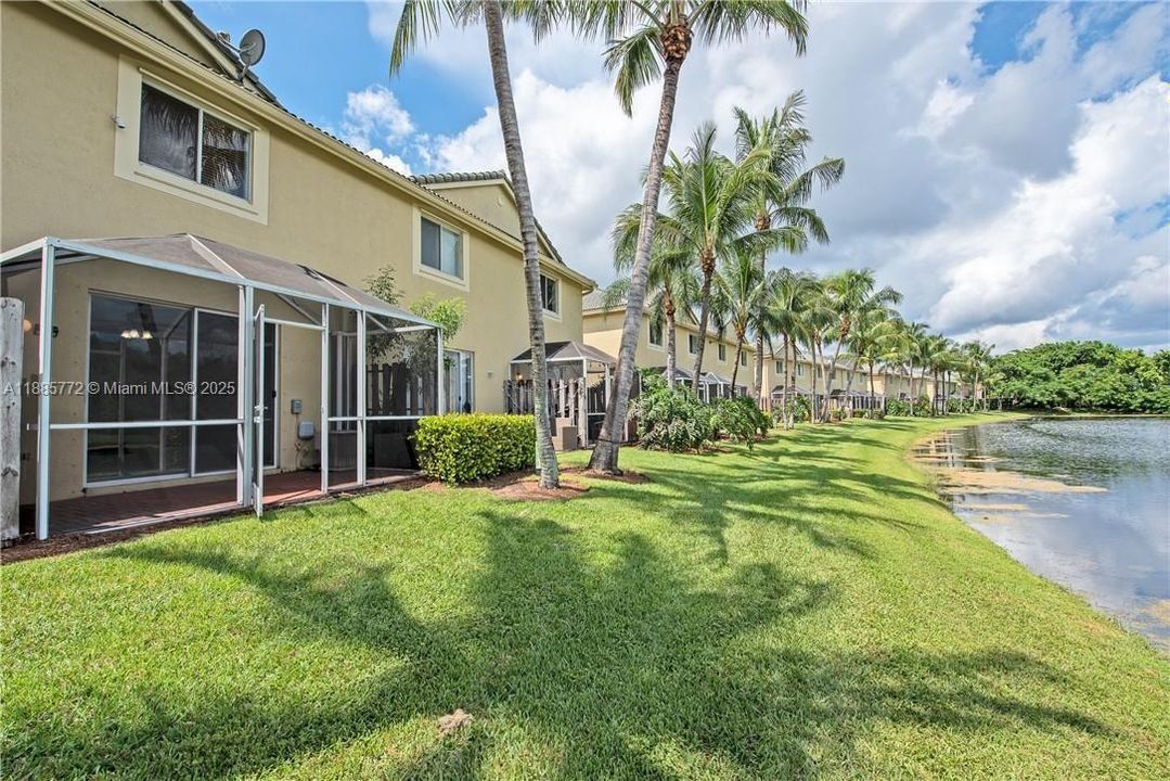 Под контрактом: $3,300 (3 спален, 2 ванн, 1461 Квадратных фут)