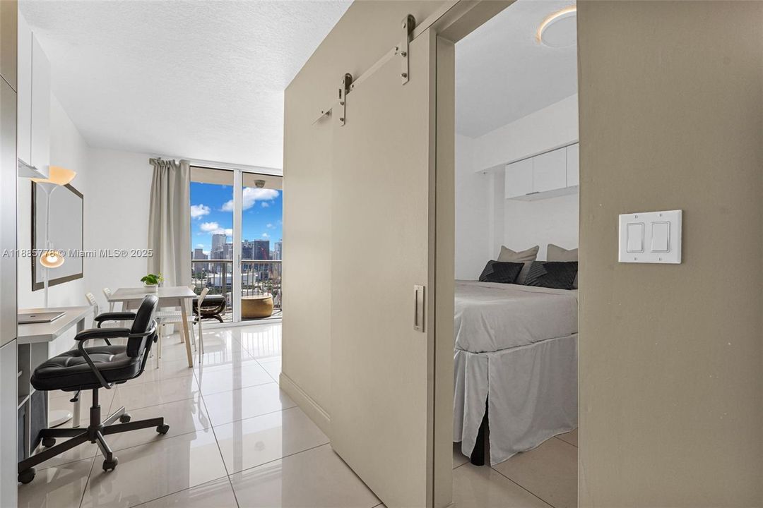 For Sale: $305,000 (0 beds, 1 baths, 503 Square Feet)