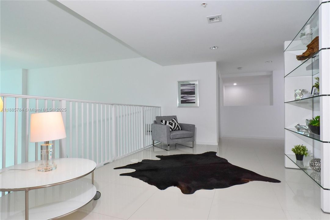 En Venta: $1,100,000 (4 camas, 4 baños, 3270 Pies cuadrados)