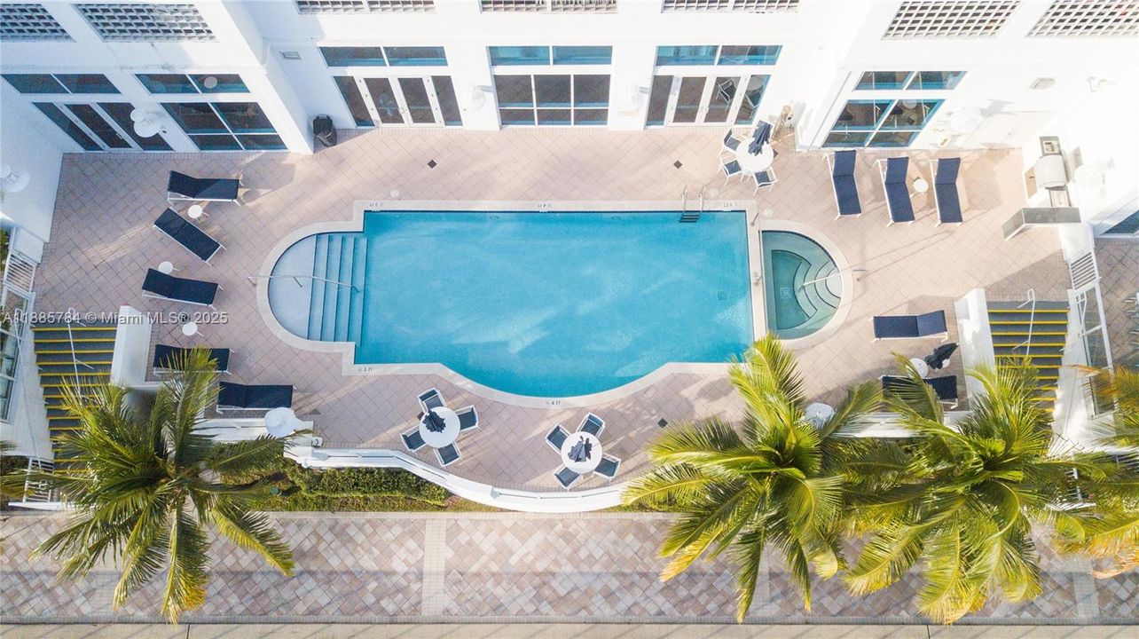 En Venta: $1,100,000 (4 camas, 4 baños, 3270 Pies cuadrados)