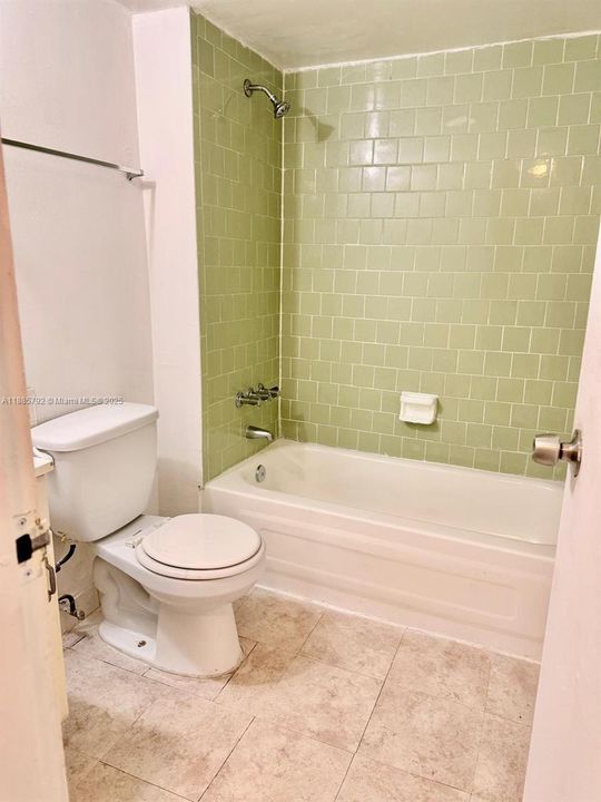 For Rent: $1,700 (2 beds, 2 baths, 1220 Square Feet)