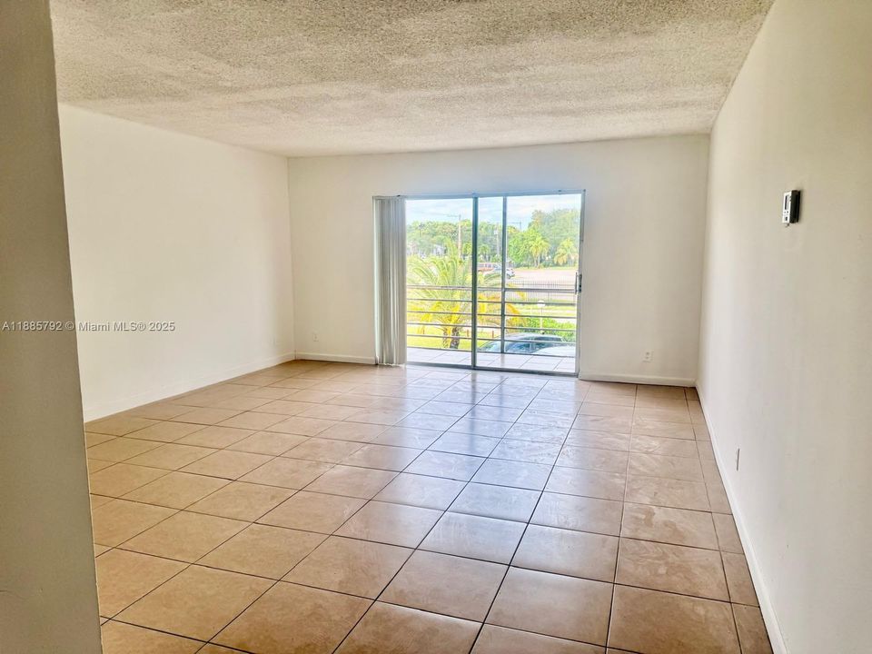 For Rent: $1,700 (2 beds, 2 baths, 1220 Square Feet)