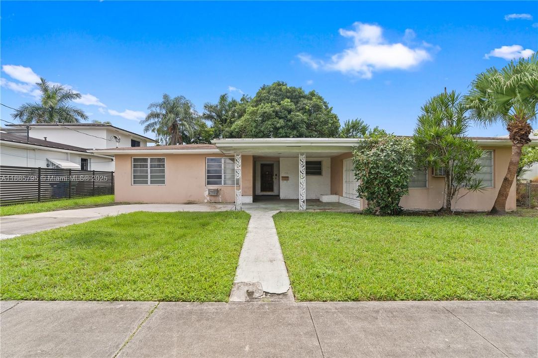 Active With Contract: $475,000 (4 beds, 3 baths, 2193 Square Feet)