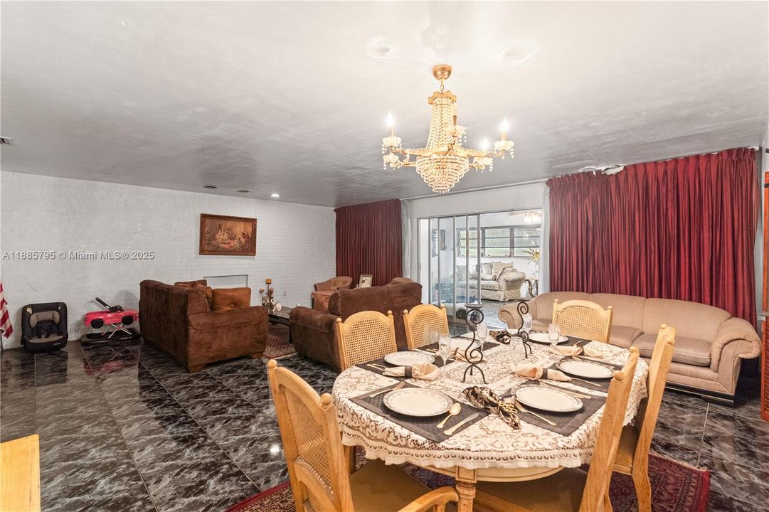 Active With Contract: $475,000 (4 beds, 3 baths, 2193 Square Feet)