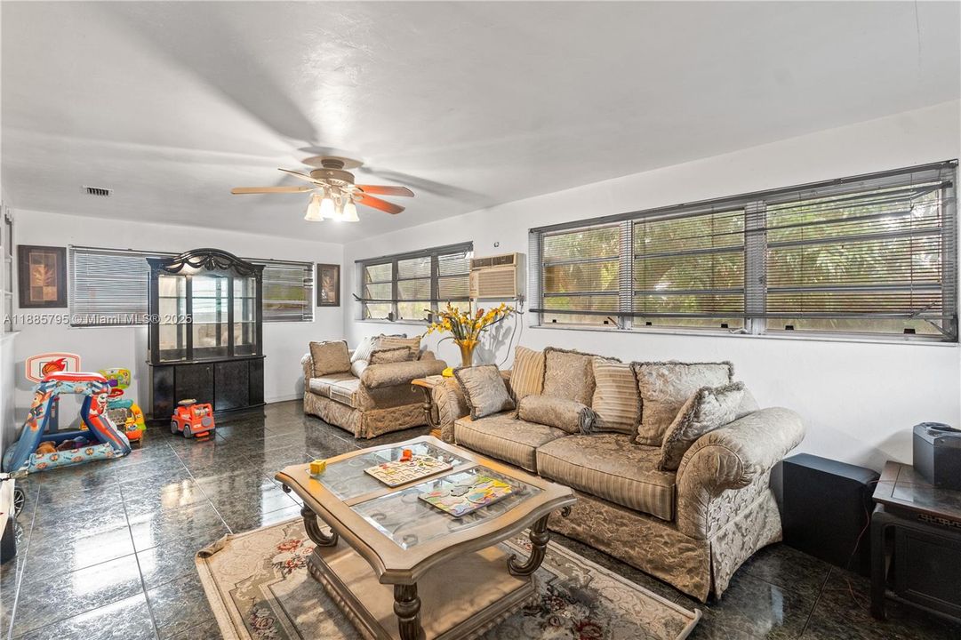 Active With Contract: $475,000 (4 beds, 3 baths, 2193 Square Feet)