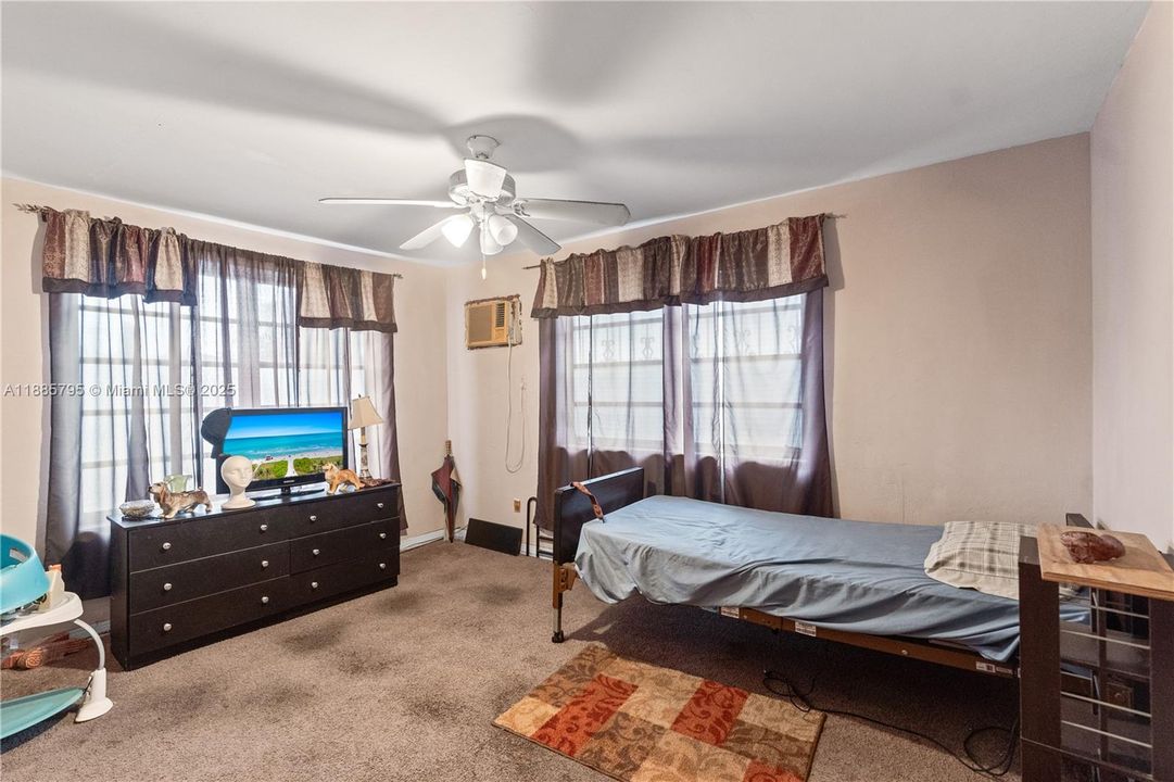 Active With Contract: $475,000 (4 beds, 3 baths, 2193 Square Feet)