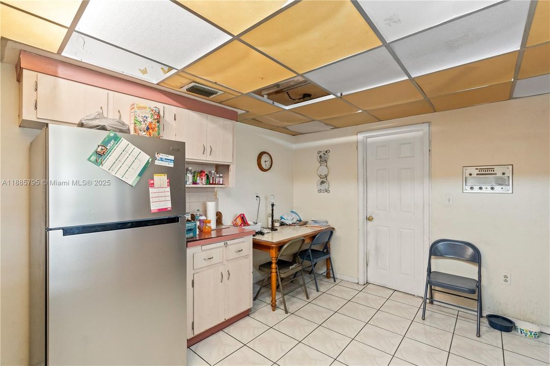 Active With Contract: $475,000 (4 beds, 3 baths, 2193 Square Feet)