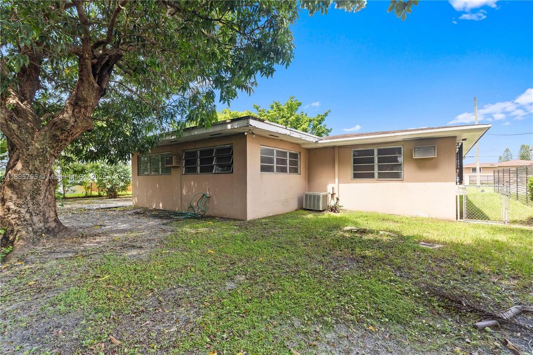 Active With Contract: $475,000 (4 beds, 3 baths, 2193 Square Feet)