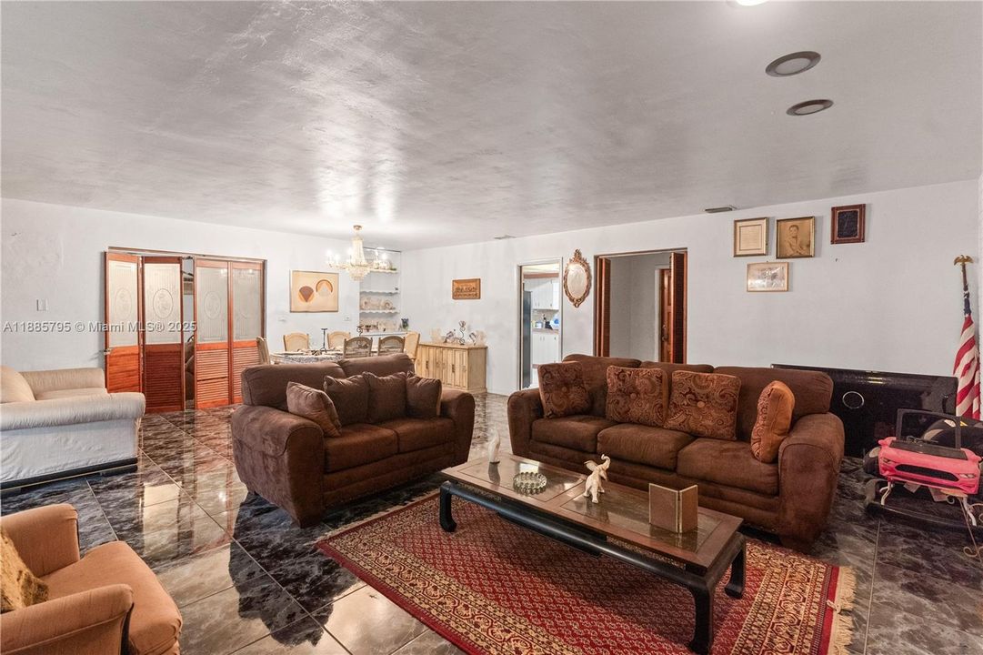 Active With Contract: $475,000 (4 beds, 3 baths, 2193 Square Feet)